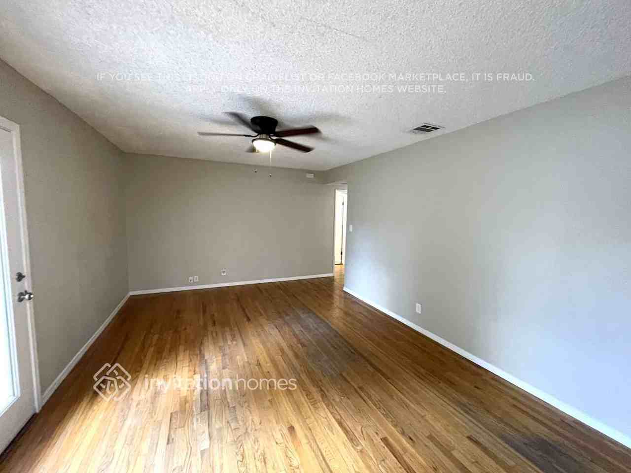 8119 Flallon Ave - Photo 3 of 17