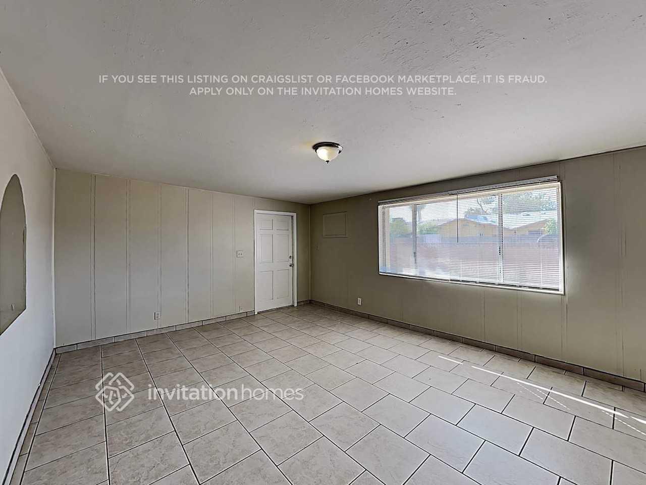 4147 W Flower St - Photo 4 of 16