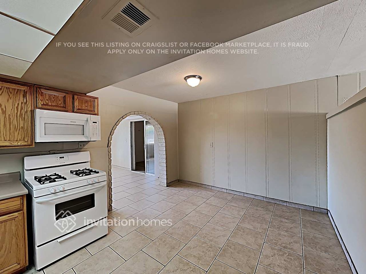 4147 W Flower St - Photo 7 of 16