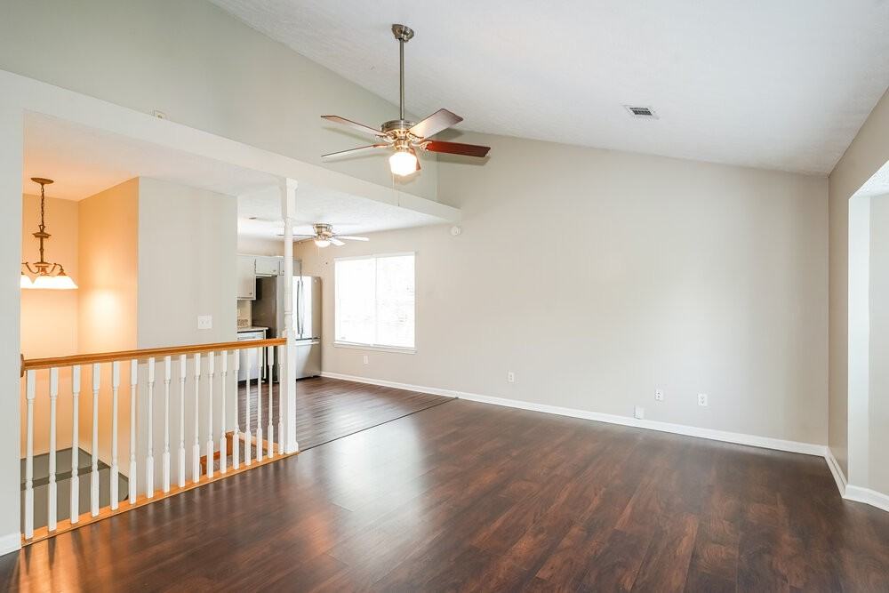 3209 Dockside Dr - Photo 5 of 17