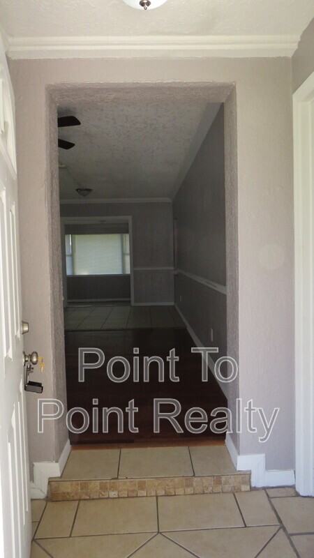 492 Tabor Dr S - Photo 3 of 21