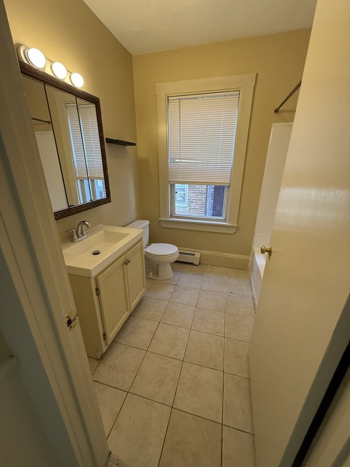 27 Salem Street - Photo 7 of 12