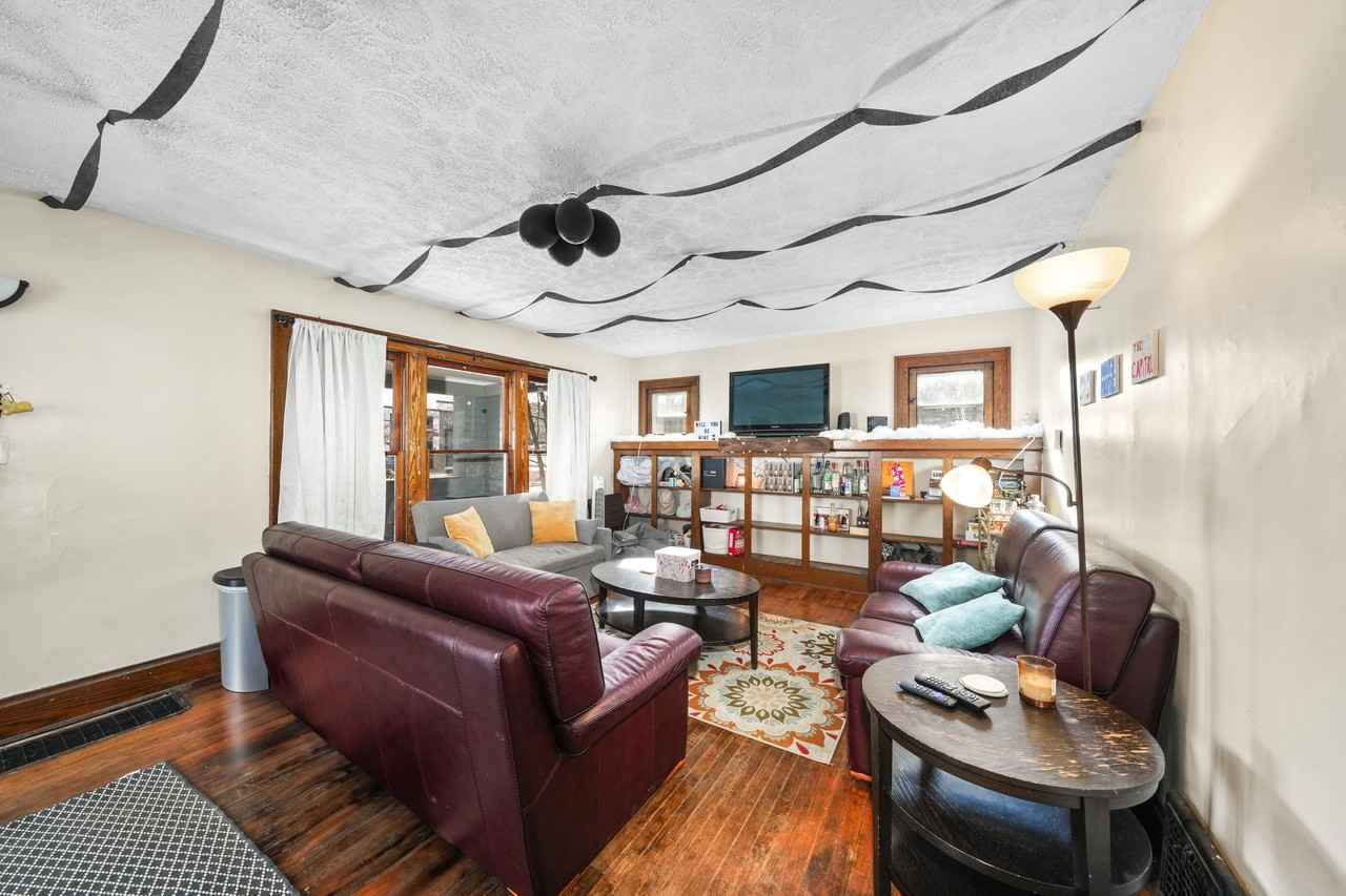 114 Linden St - Photo 4 of 50