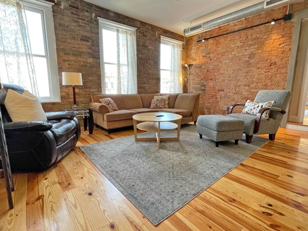 111 West Elder Street - Photo 2 of 50