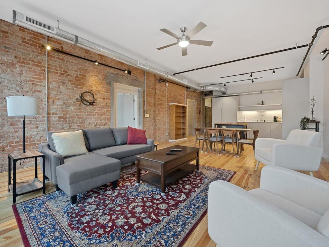 111 West Elder Street - Photo 3 of 104