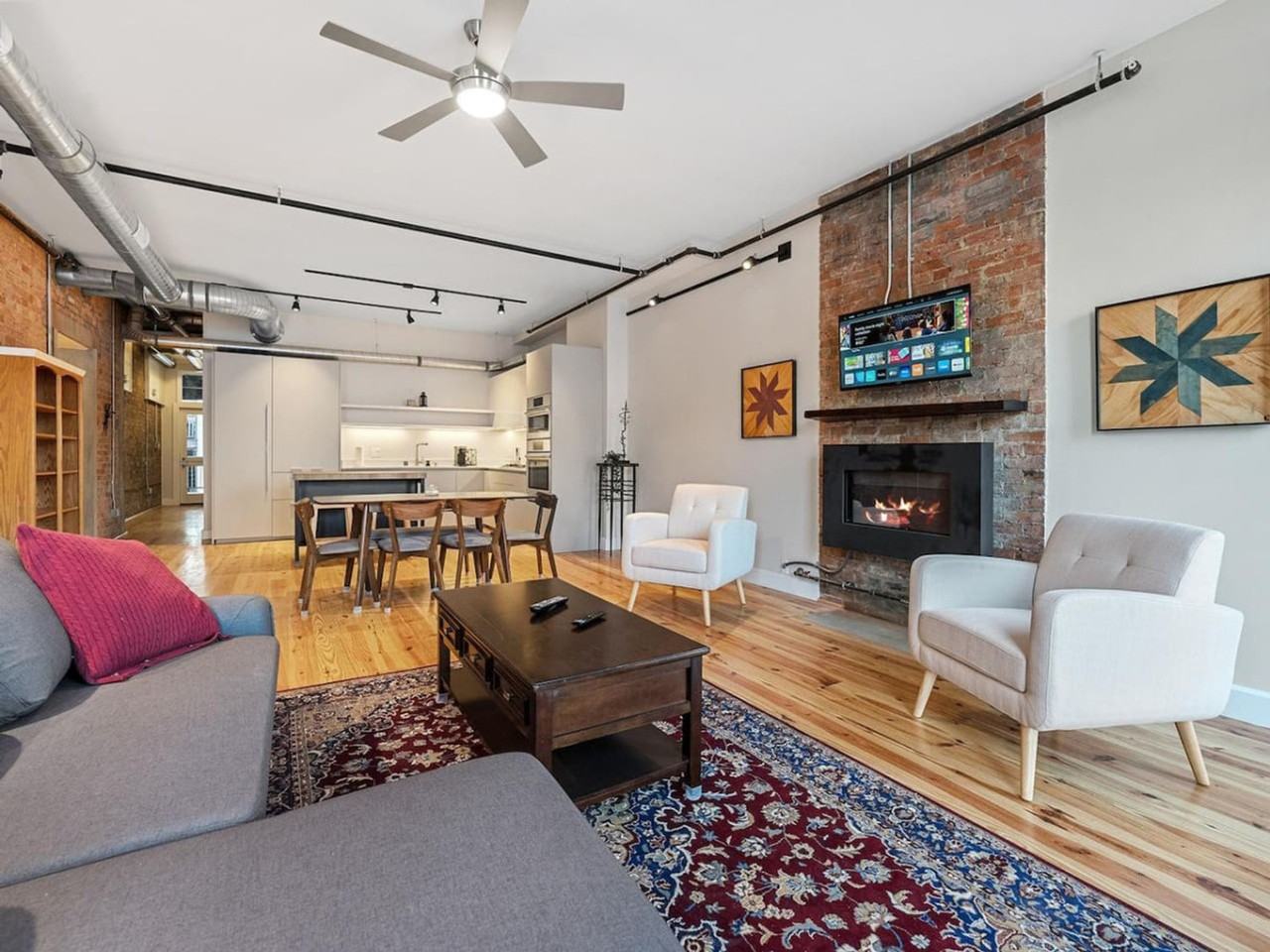 111 West Elder Street - Photo 4 of 104