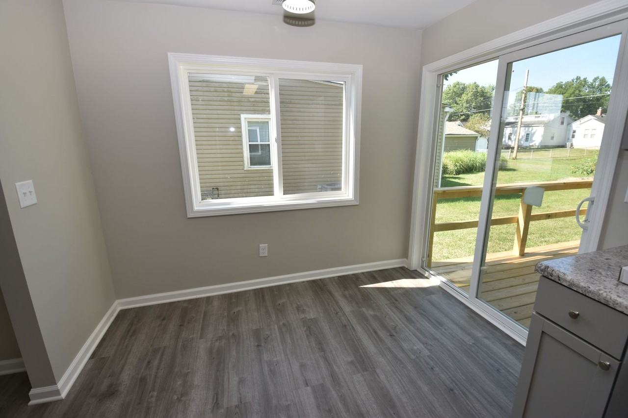 432 Baldwin St - Photo 6 of 13