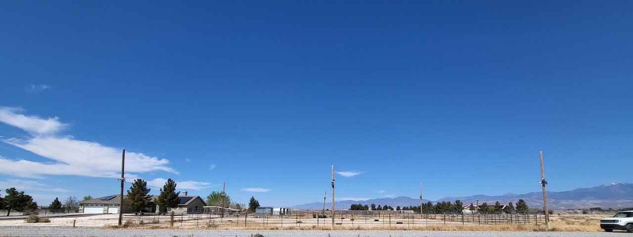 2110 E Fuchsia St - Photo 3 of 50