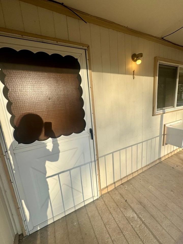 2625 N Chestnut St - Photo 2 of 26