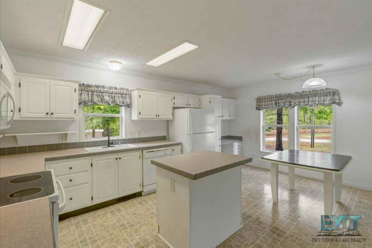 226 Wildwood Cir - Photo 6 of 33