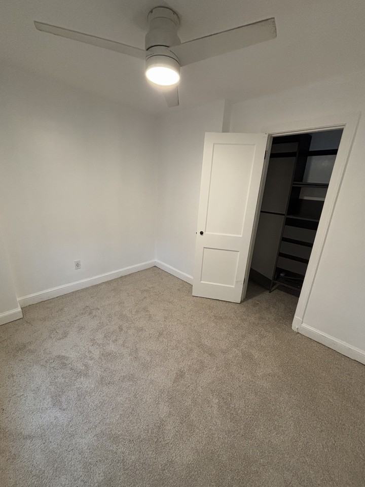 4411 1st Pl Ne #8 - Photo 5 of 15