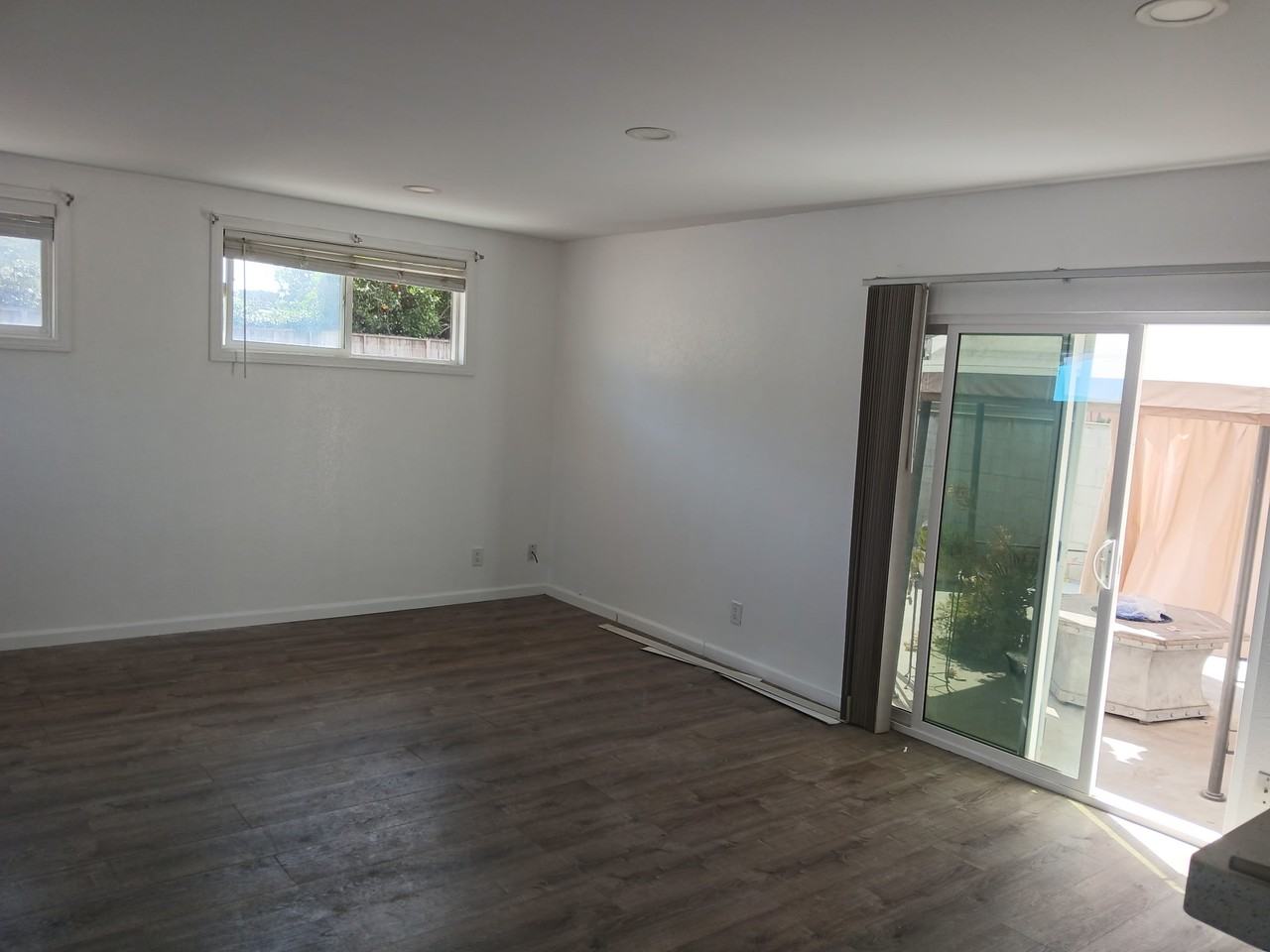 460 E Harding St #NA - Photo 2 of 8