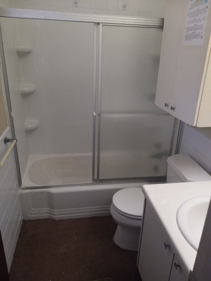 439 Front St - Photo 6 of 10