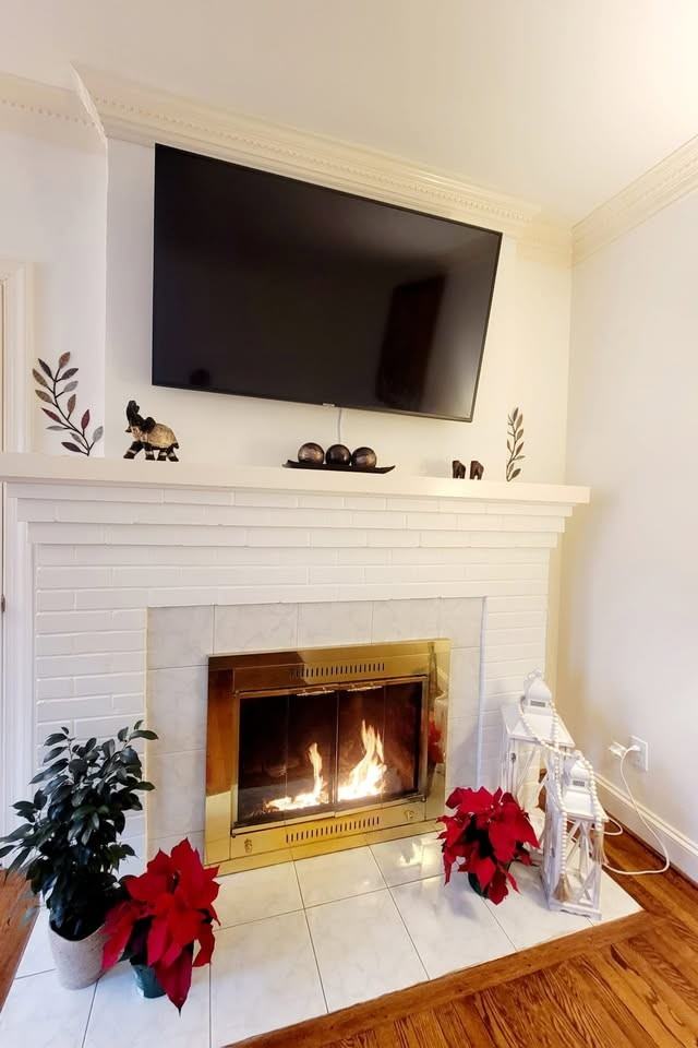 5303 West Friendly Avenue - Photo 3 of 24
