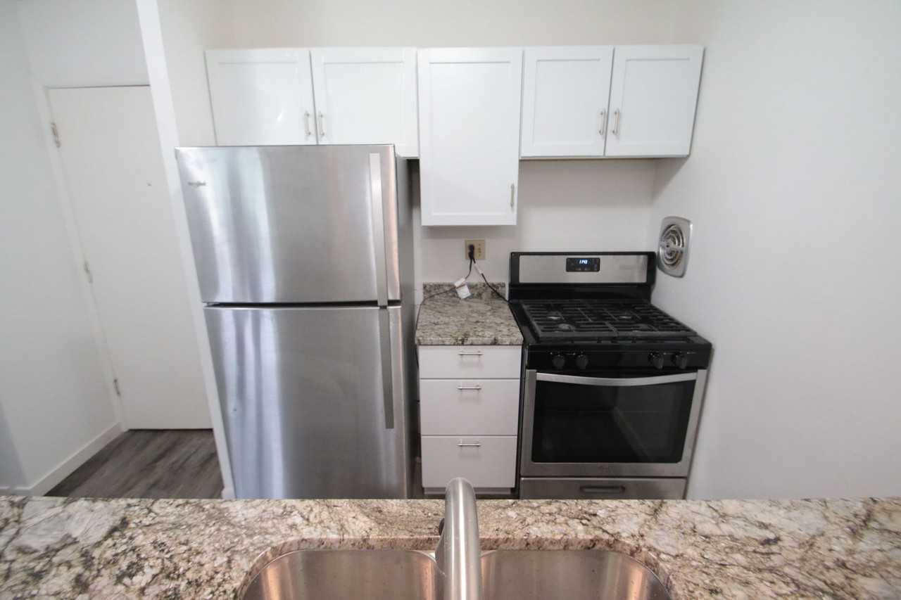 2545 2545 N. Cramer - 308 #308 - Photo 4 of 11