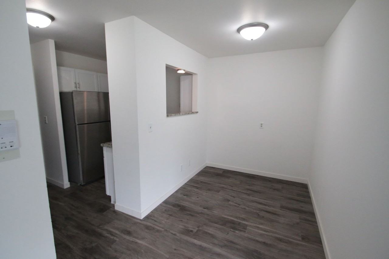 2545 2545 N. Cramer - 308 #308 - Photo 6 of 11