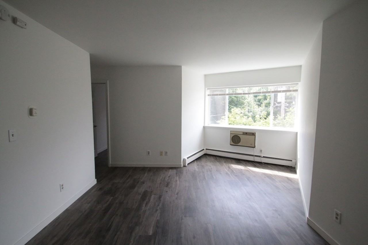 2545 2545 N. Cramer - 308 #308 - Photo 7 of 11