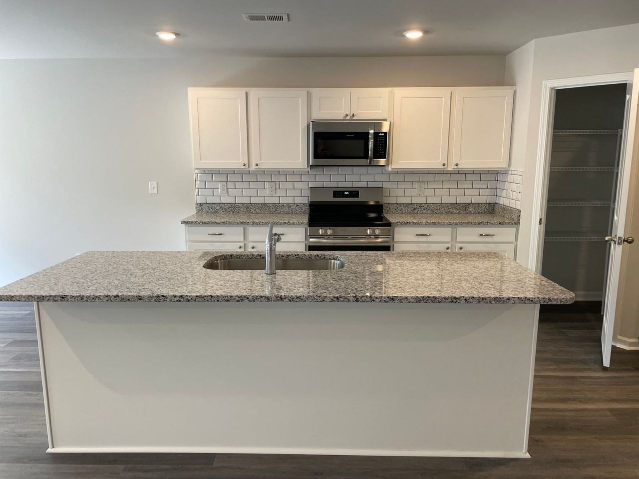 6942 Seaside Palms Pl Sw - Photo 3 of 41