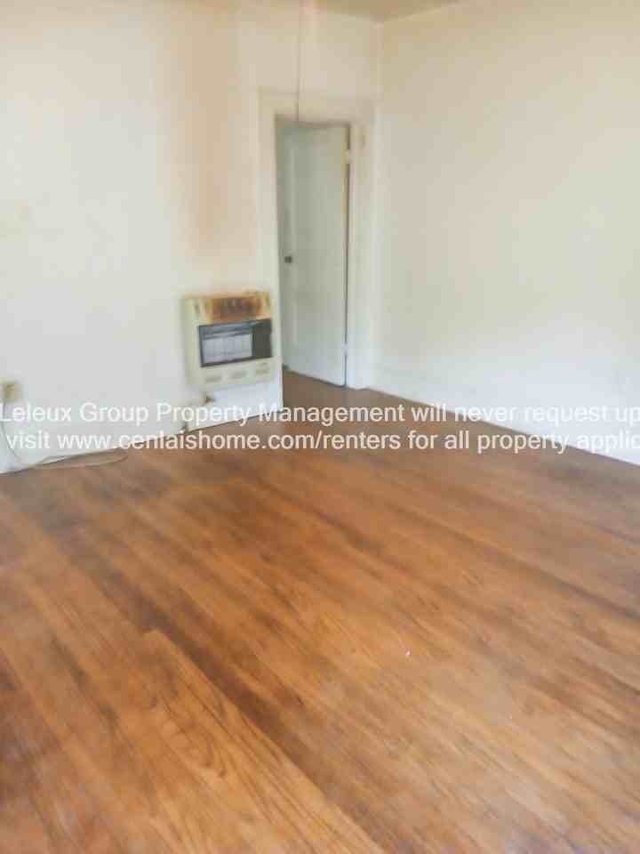 2022 Vance Ave - Photo 3 of 8