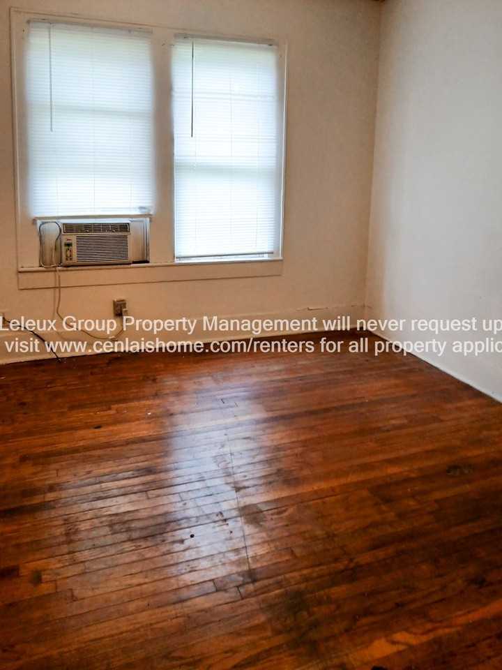 2022 Vance Ave - Photo 5 of 8