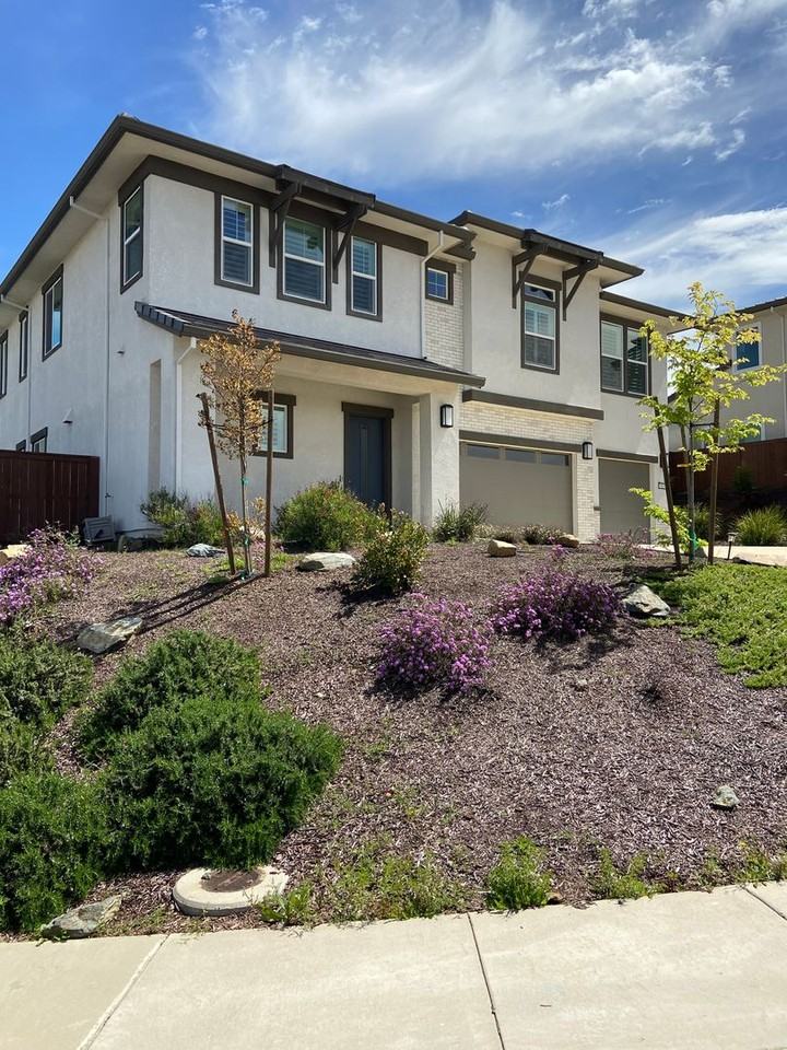 5011 Murieta Pl - Photo 3 of 50