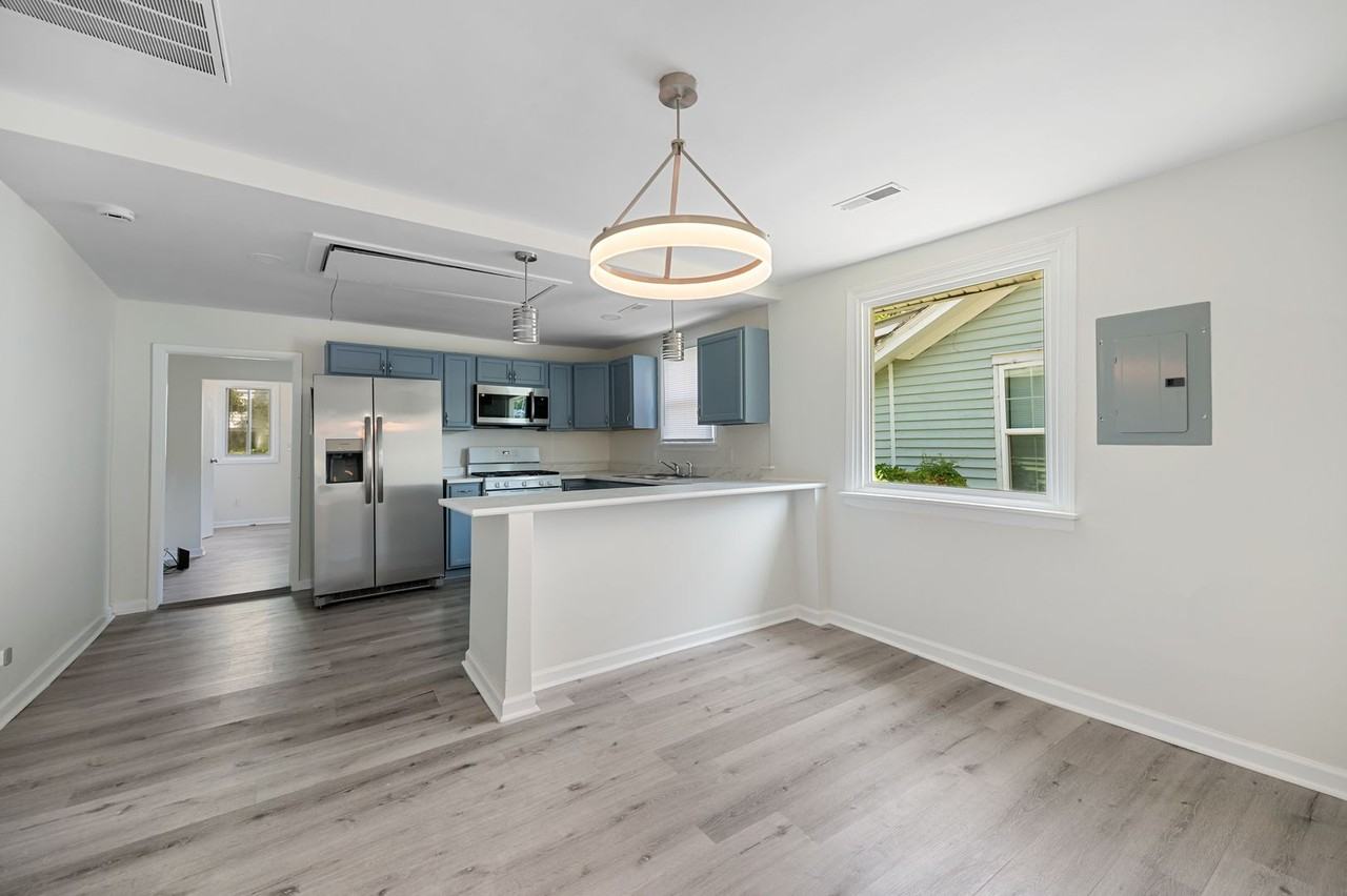 16 Gordon St - Photo 4 of 18