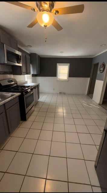 1166 Mount St - Photo 7 of 14