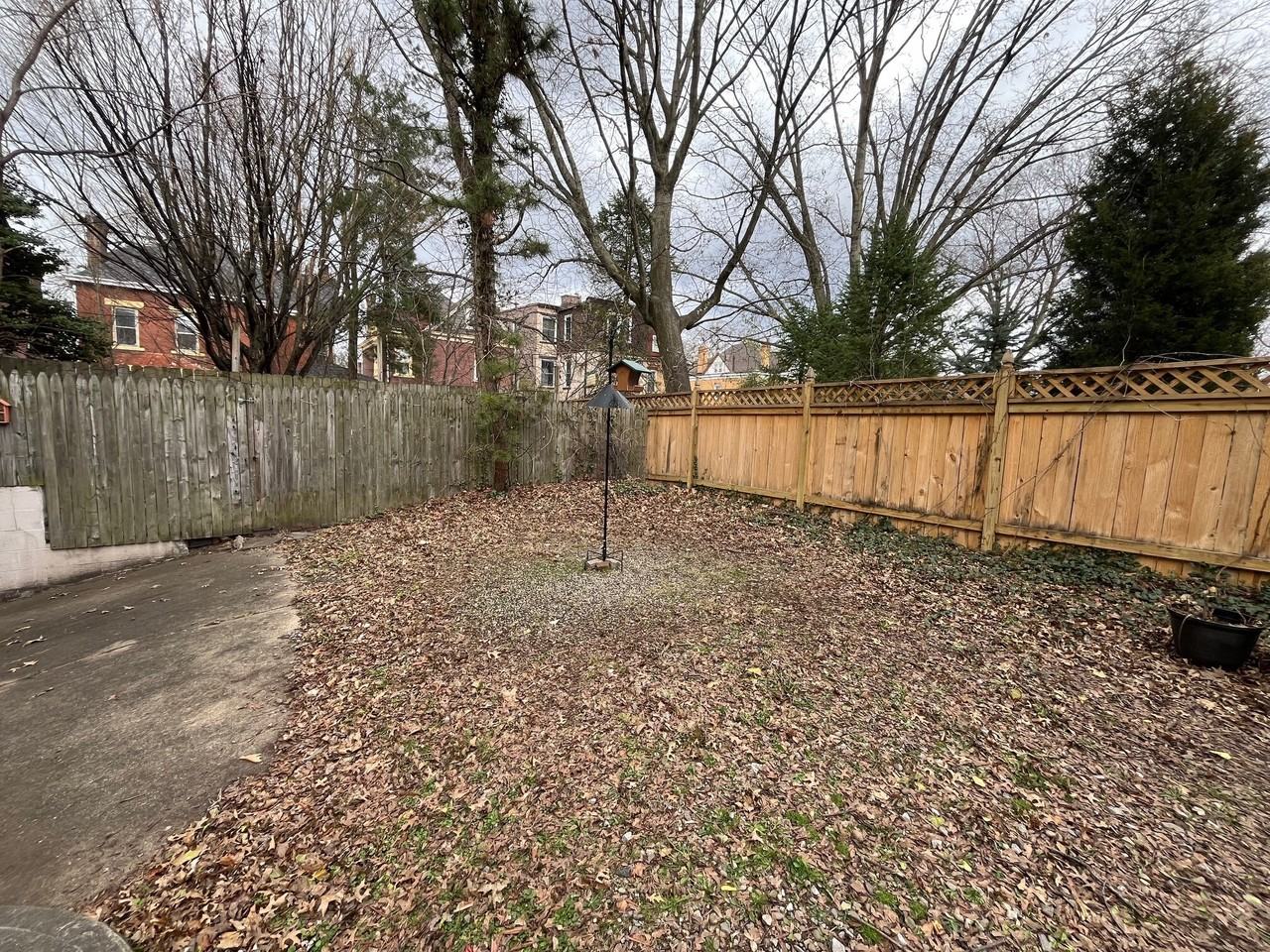 210 N Linden Ave - Photo 2 of 22