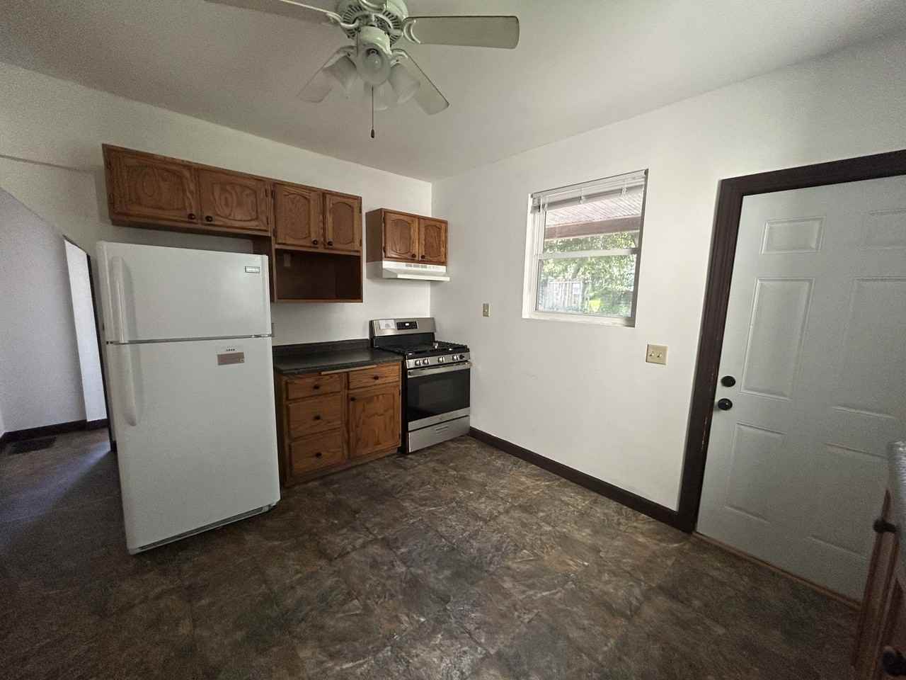 118 S Blair St #1 - Photo 4 of 23