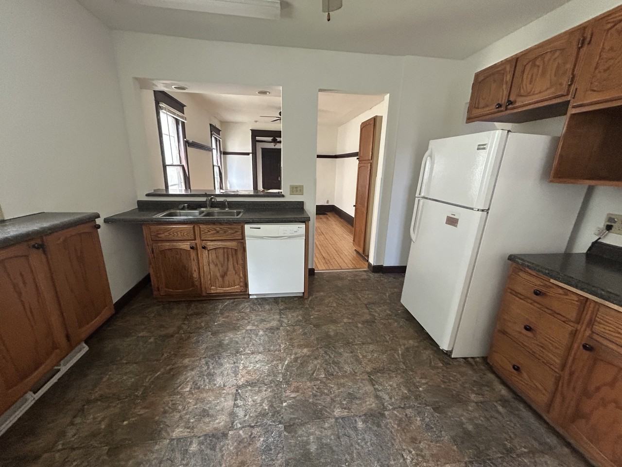 118 S Blair St #1 - Photo 5 of 23