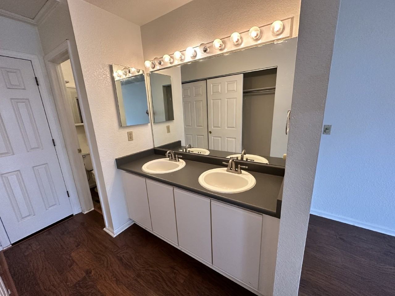 18308 W 58th Pl Apt 51 - Photo 6 of 23