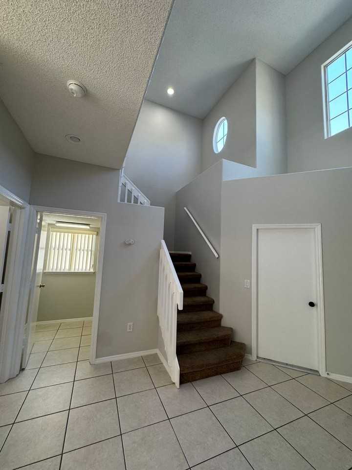 1854 Meadow Pond Way - Photo 6 of 39