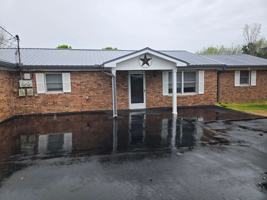featured image of 275 Emerald Rd #1