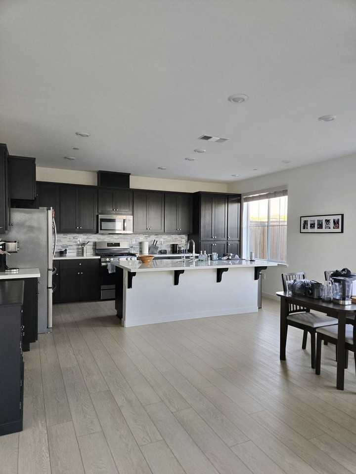 2413 Village Square Blvd - Photo 4 of 23