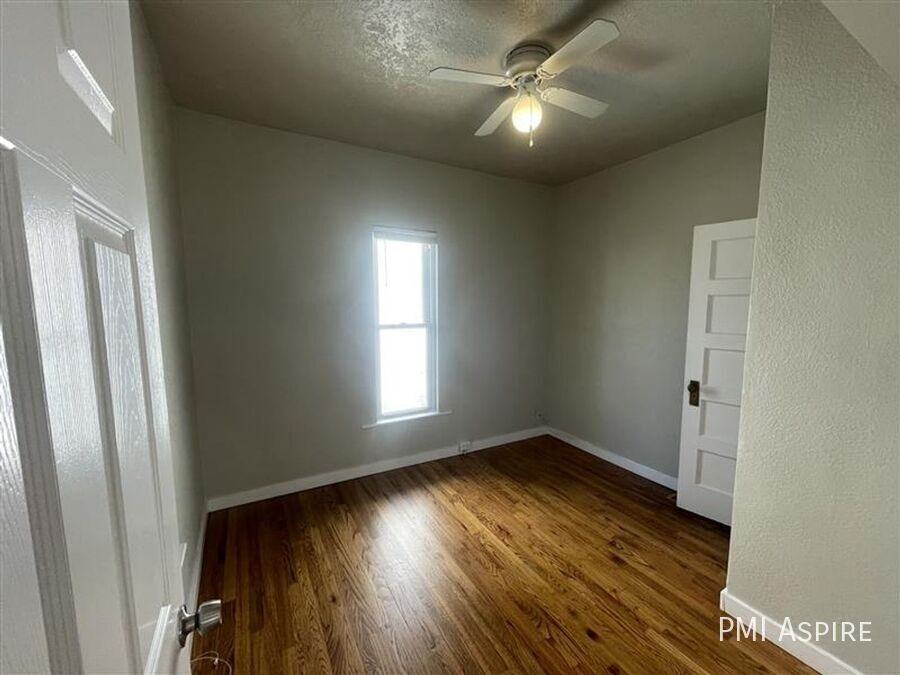 4750 Gaylord St - Photo 3 of 16