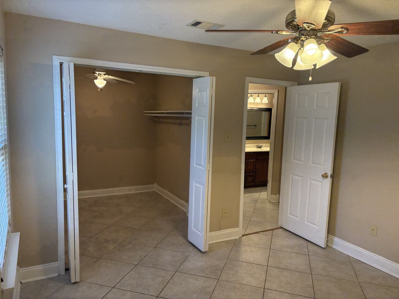 6813 Oakhurst Dr #NA - Photo 7 of 14