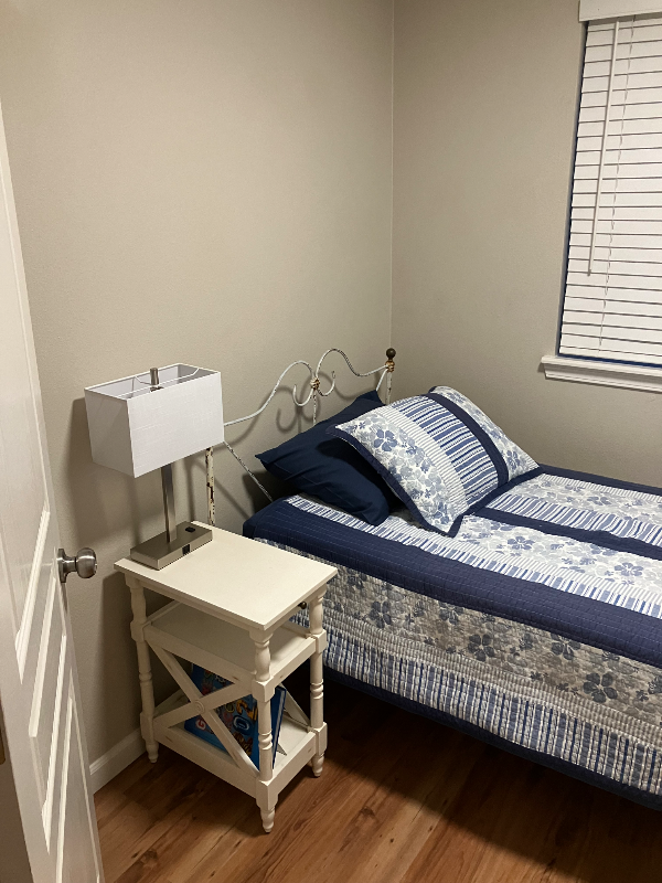 5515 North Syracuse Rm #1 - Photo 3 of 19