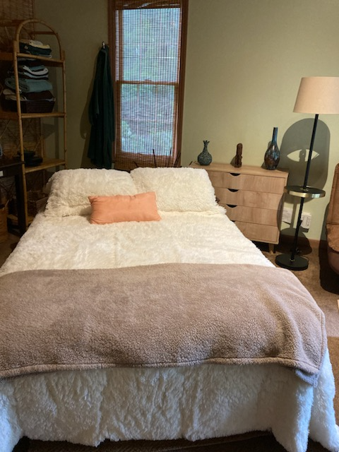 49 Evergreen Ave #B - Photo 3 of 11