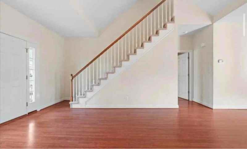 105 Wyndsong Pl - Photo 3 of 13