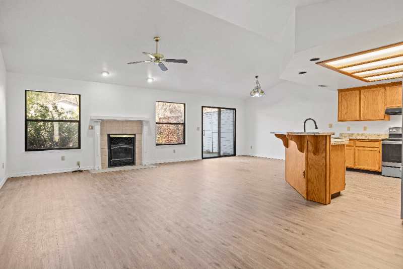 23231 Lone Pine Dr - Photo 2 of 19