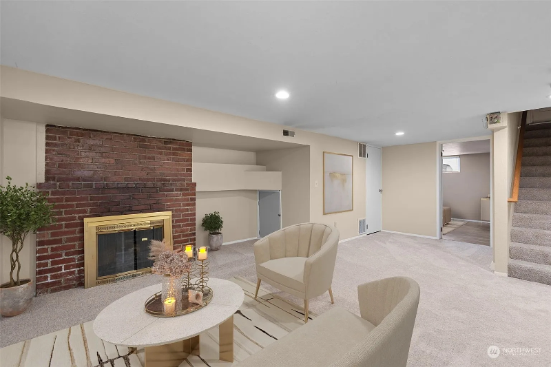 2504 Bridgeport Way W #B - Photo 3 of 9