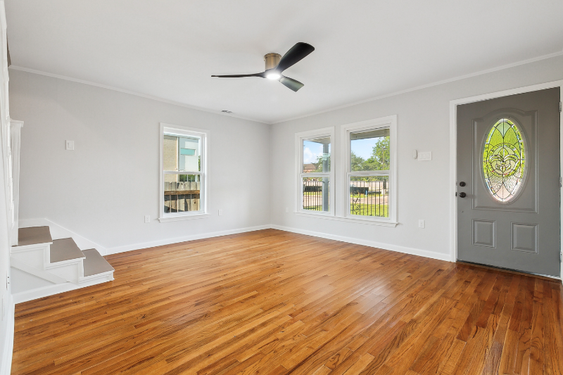 6333 Marshal Foch St #63335 - Photo 3 of 12