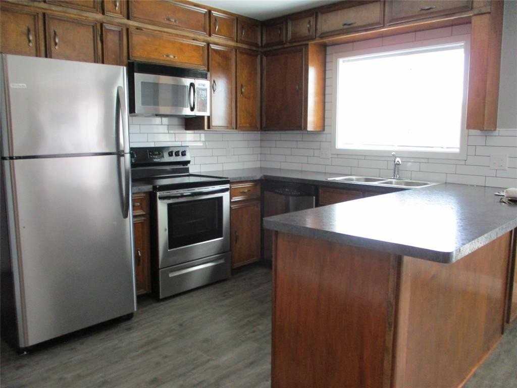 406 N Carrier Pkwy #200 - Photo 2 of 17