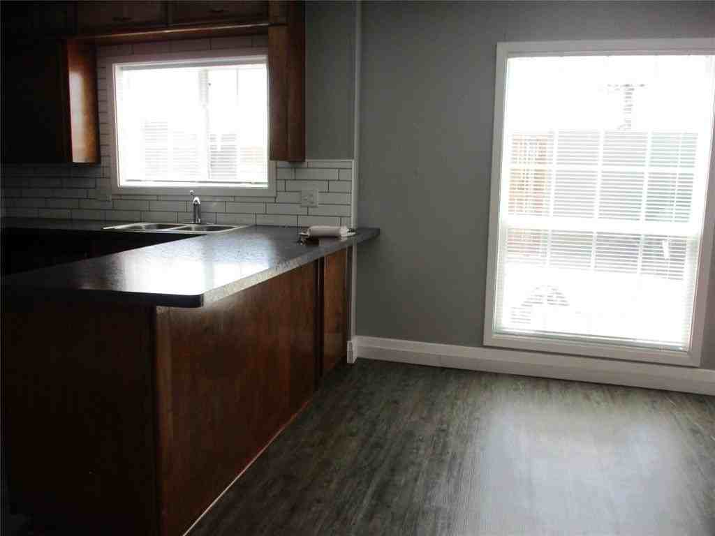 406 N Carrier Pkwy #200 - Photo 4 of 17