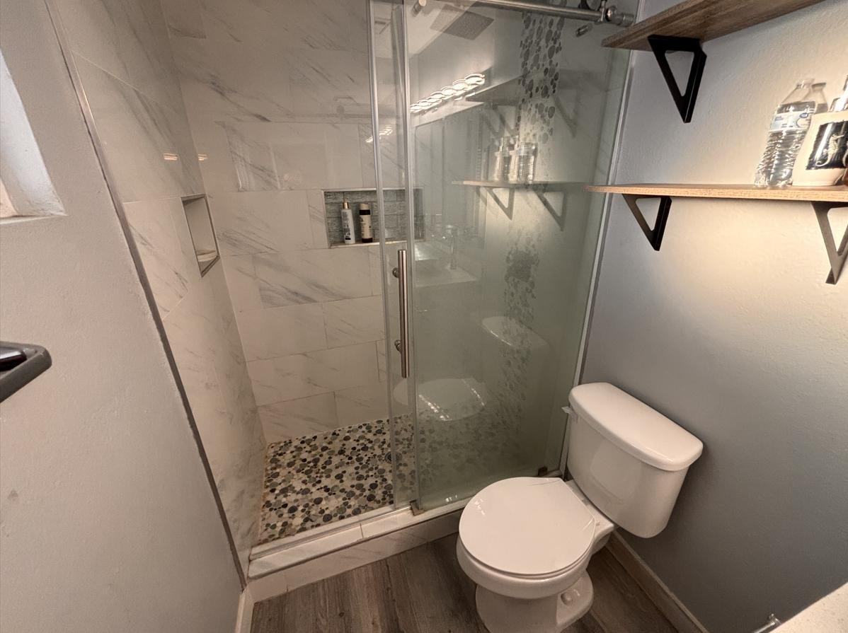 Hazelcrest Dr - Photo 7 of 9