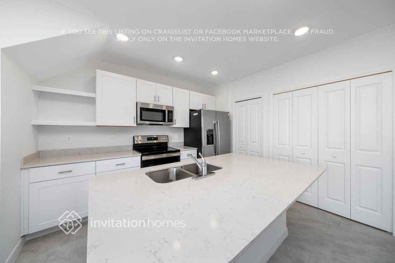 2753 Riverfield Rd - Photo 5 of 34