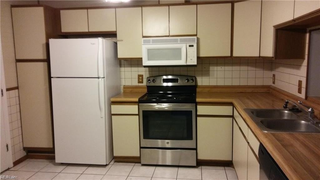 4909 Woods Edge Rd - Photo 4 of 13