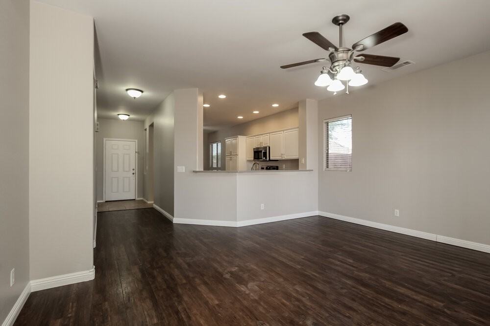 17076 W Halifax Ln - Photo 3 of 16