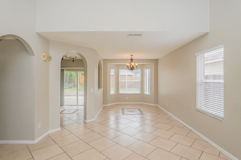 12723 Adventure Dr - Photo 5 of 17
