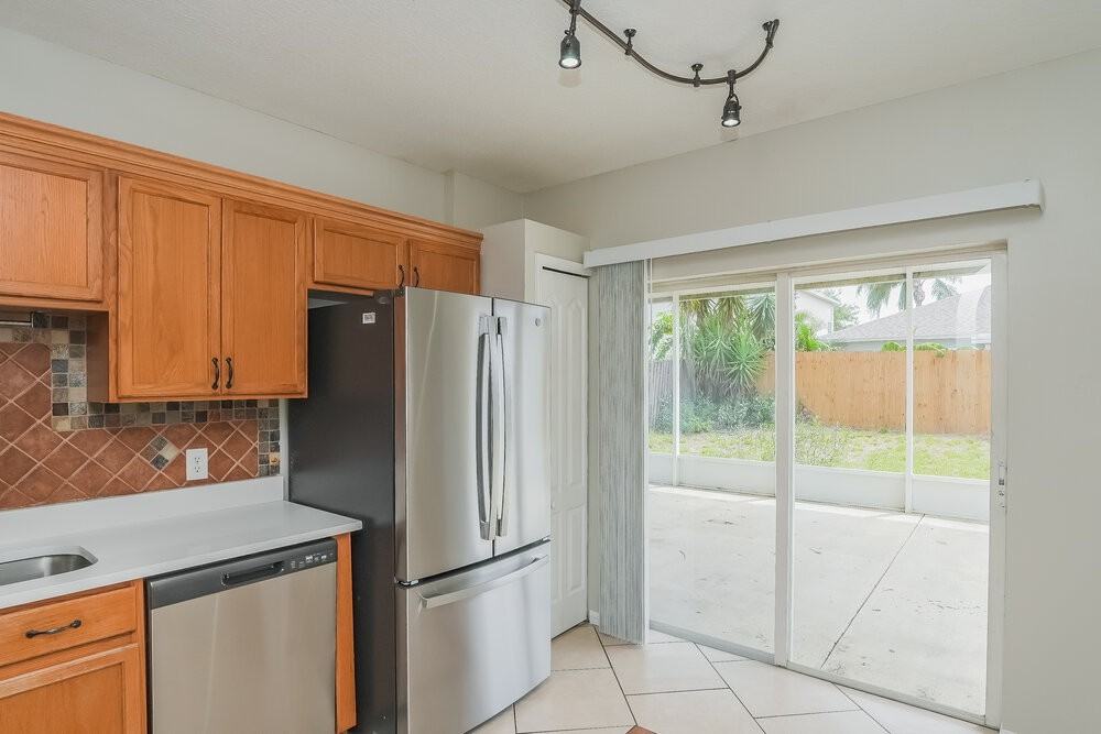12723 Adventure Dr - Photo 6 of 17